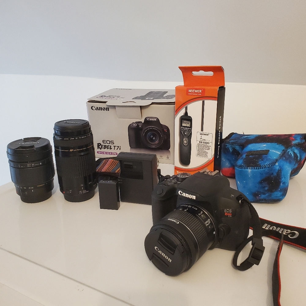 Canon EOS Rebel T7i w 2 Extra Lenses & Timing Remote Switch